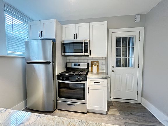 2nd image of 11829 Clifton Blvd APT 7