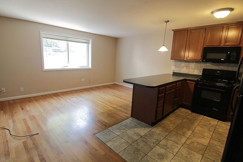 1st image of 3508 Russell Blvd APT 9