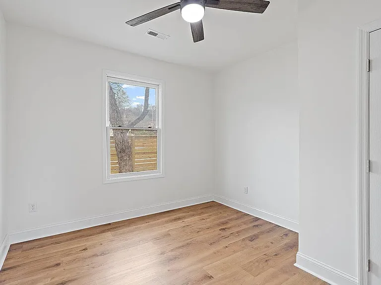2607 McCallie Ave — Photo 12