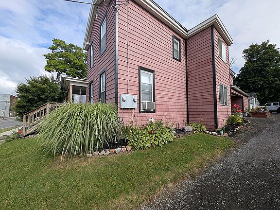 3rd image of 2709 E Brutus St
