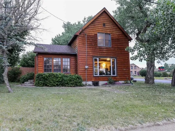 108 W 3rd St, Warner, AB T0K 2L0