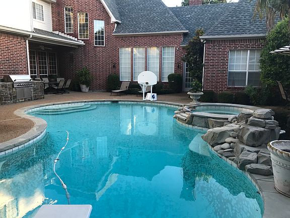 2nd image of 5808 Roswell Dr