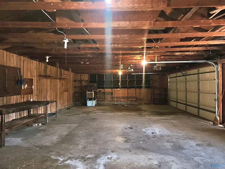6107 Trailwood Dr — Photo 33