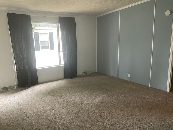5th image of 406 Spruce Dr