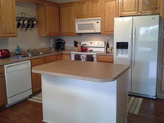 4th image of 12154 Yancy St NE Unit B