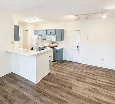 4th image of 5550 E Michigan St APT 3331
