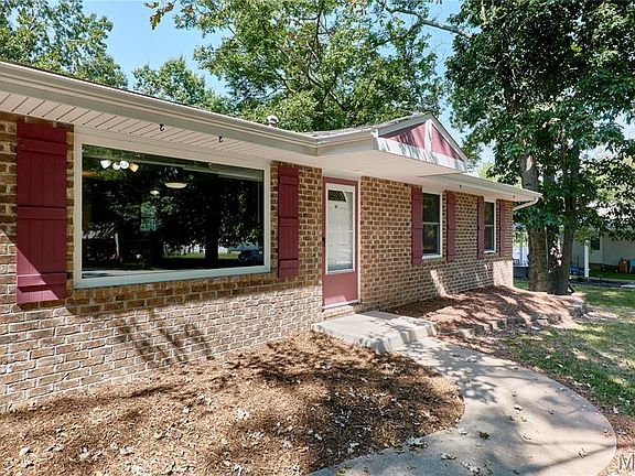 5th image of 1397 Valli Ln