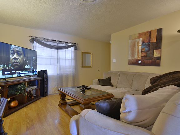 5th image of 8604 Putnam Dr