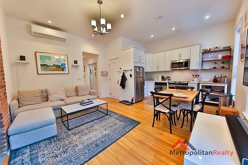 1st image of 926 Carroll St #3