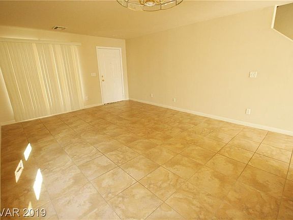 3rd image of 3374 Hillside Garden Dr