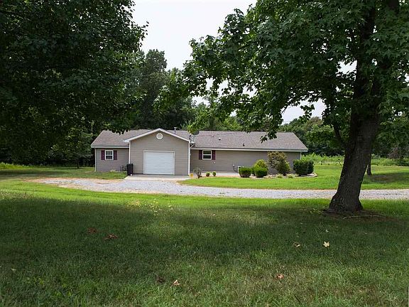 3rd image of 228 Valarie Dr