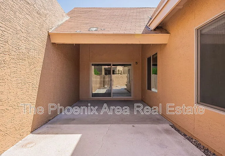 9128 E Gelding Dr — Photo 34