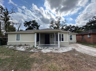 7918 Woodlyn Rd, Houston, TX 77028