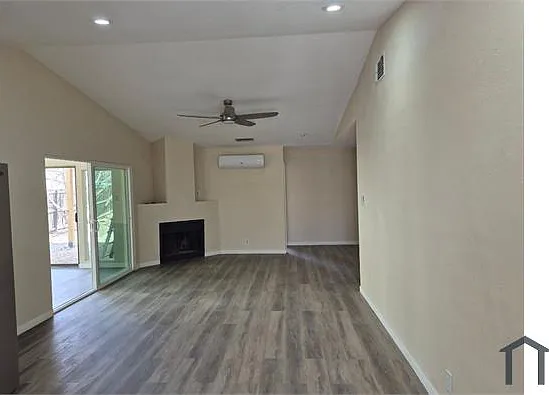 4 bed, 1900 sqft, $1,895 — Photo 4