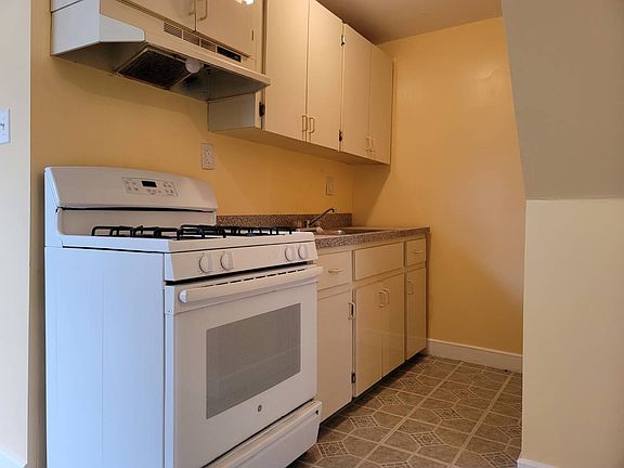 5th image of 176-21 130th Ave Floor 2