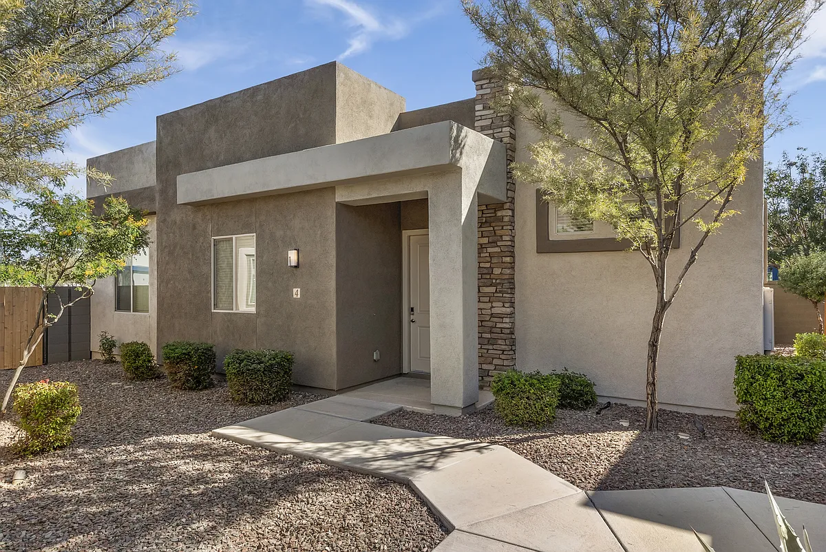 Building Photo - Avilla Deer Valley