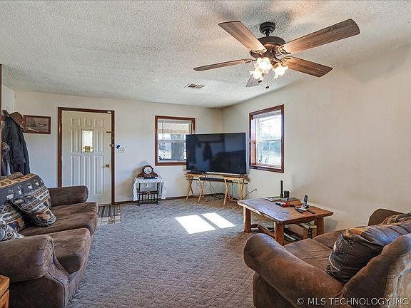 3rd image of 470025 Highway 101