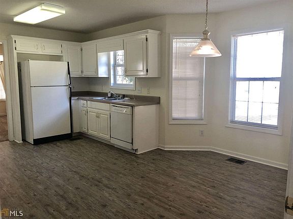 5th image of 140 Ashley Oaks Dr