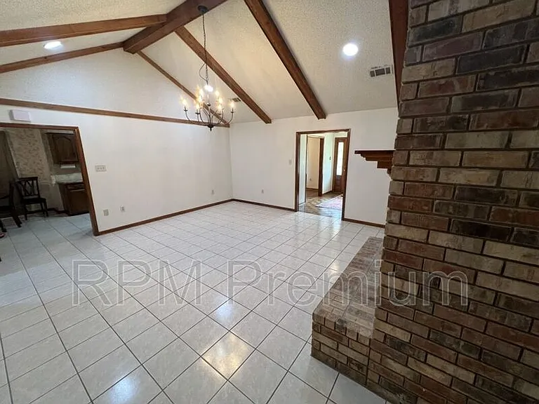 13936 Cayuga Dr — Photo 8