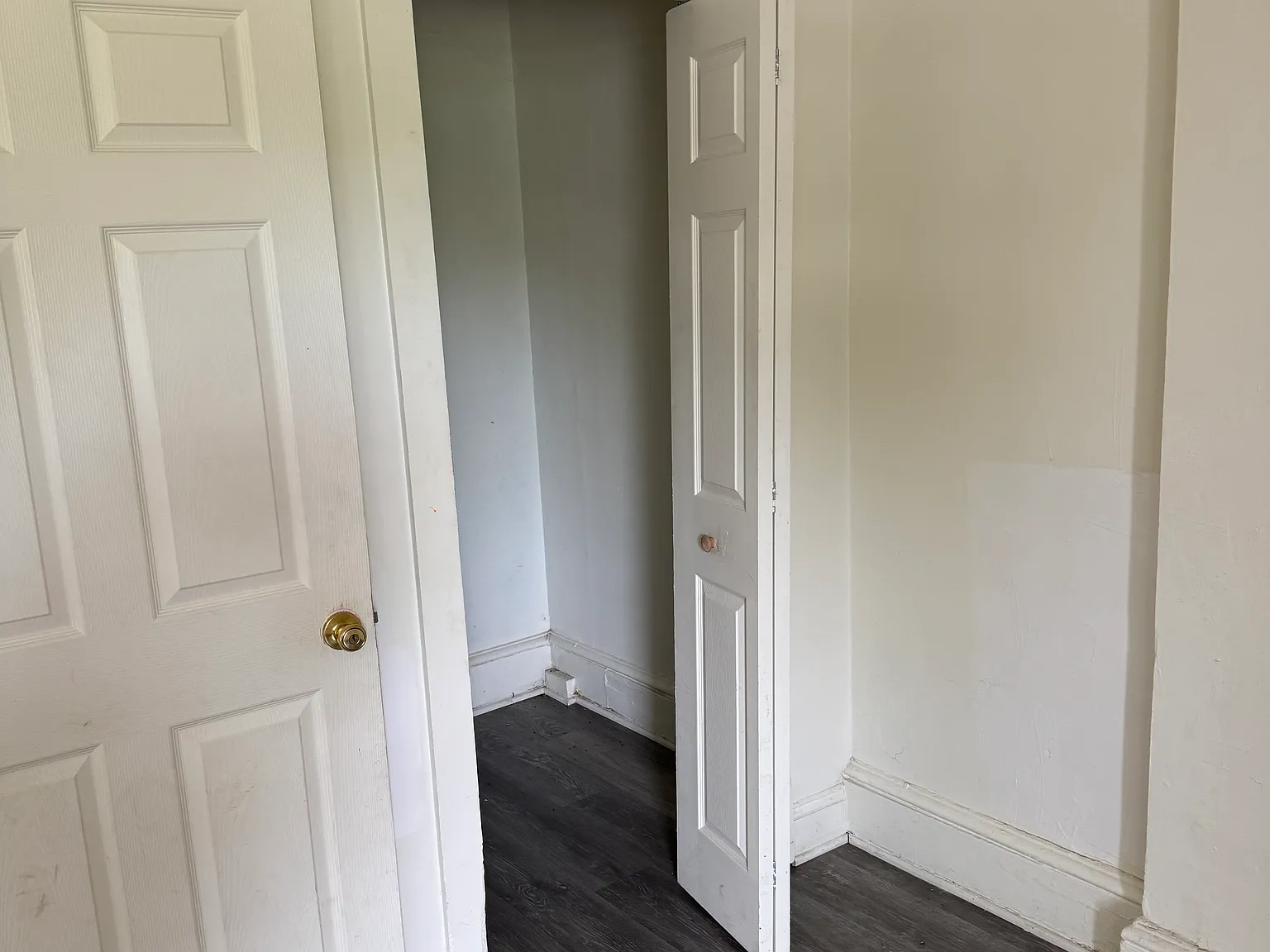 380 S Franklin St — Photo 3