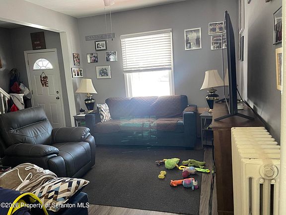 5th image of 1425 N Rebecca Ave