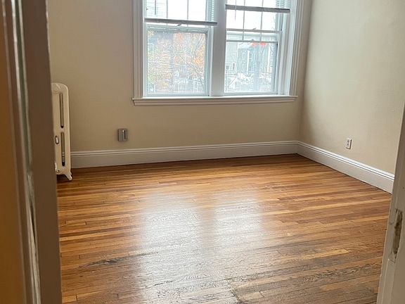 4th image of 37-41 Wendell St #2