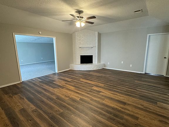 5th image of 16894 Gleneagle Dr N