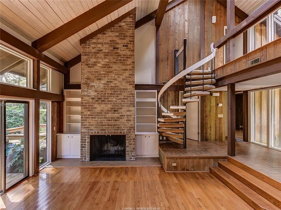 1st image of 26 Turnberry Ln