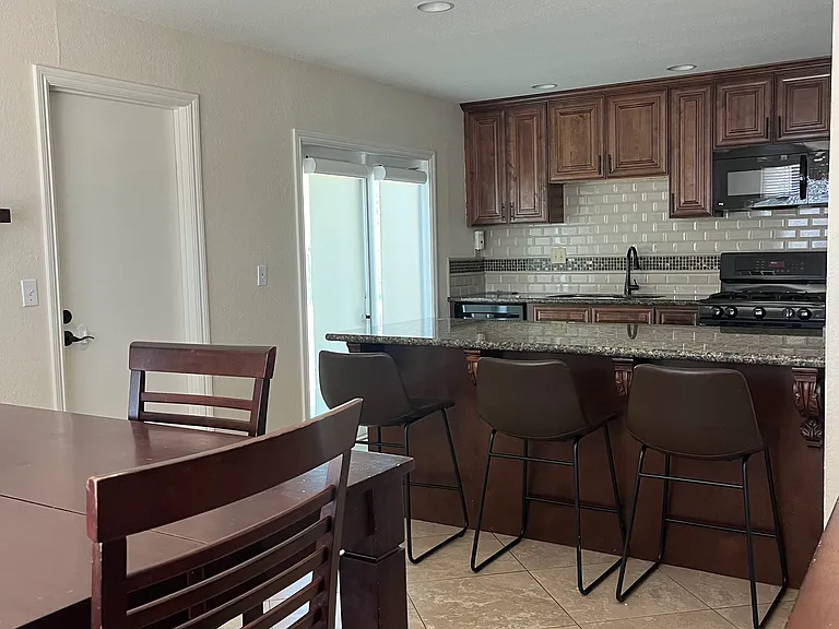 5552 Idlewild Ave — Photo 4