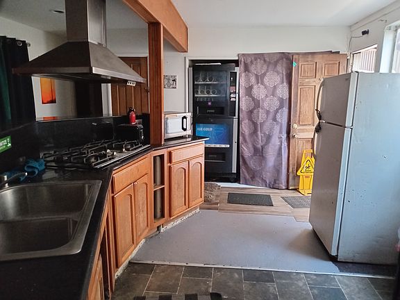 3rd image of 4258 Don Luis Dr