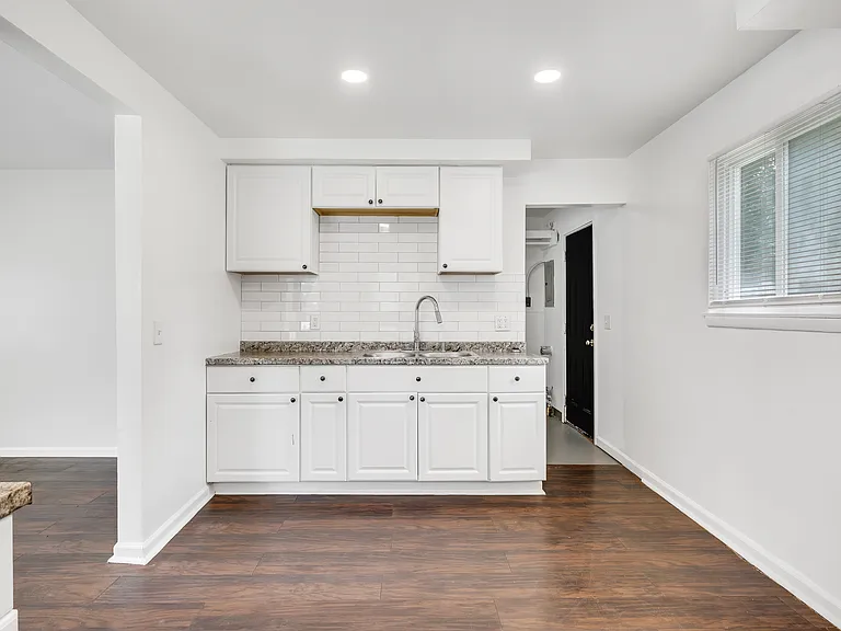 14360 Chapel St — Photo 13