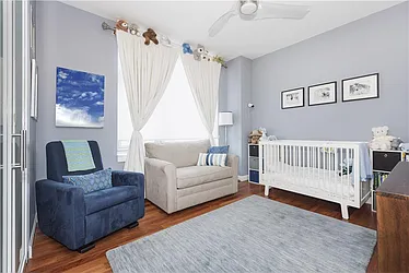 Rented by R New York