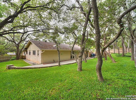 2nd image of 3055 Colony Dr