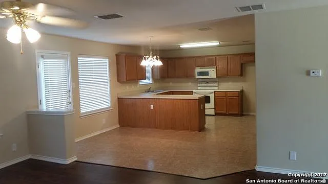 9846 Dawn Trl — Photo 2
