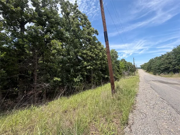 N Ridge Rd, Canadian, OK 74425