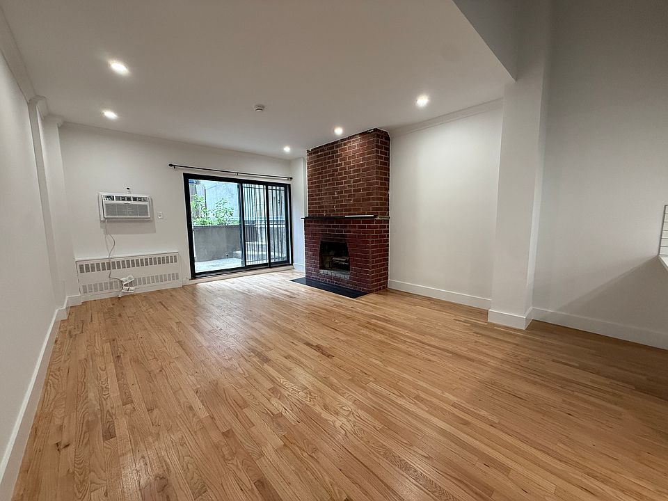 1st image of 125 E 82nd St APT 2