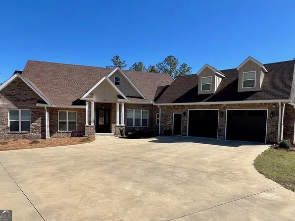 155 Pinewood Dr, Vidalia, GA 30474