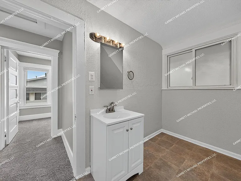2322 Fordham St — Photo 27