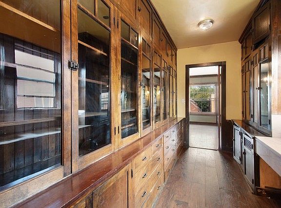 5th image of 1015 E Hyde Park Blvd #3A