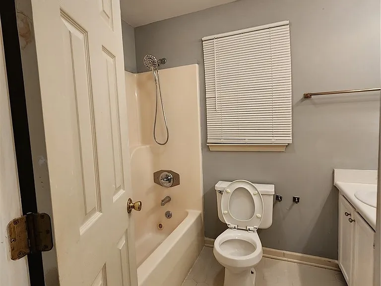 4016 Bankside Dr — Photo 10