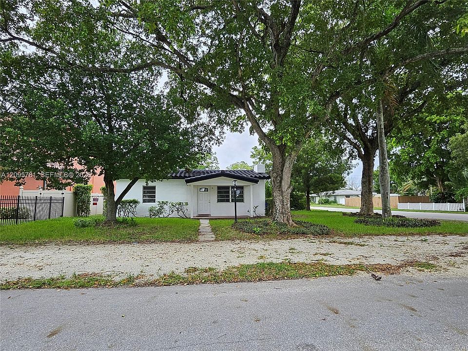 1st image of 700 NE 7th St