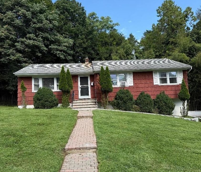 1st image of 403 Longview Ct
