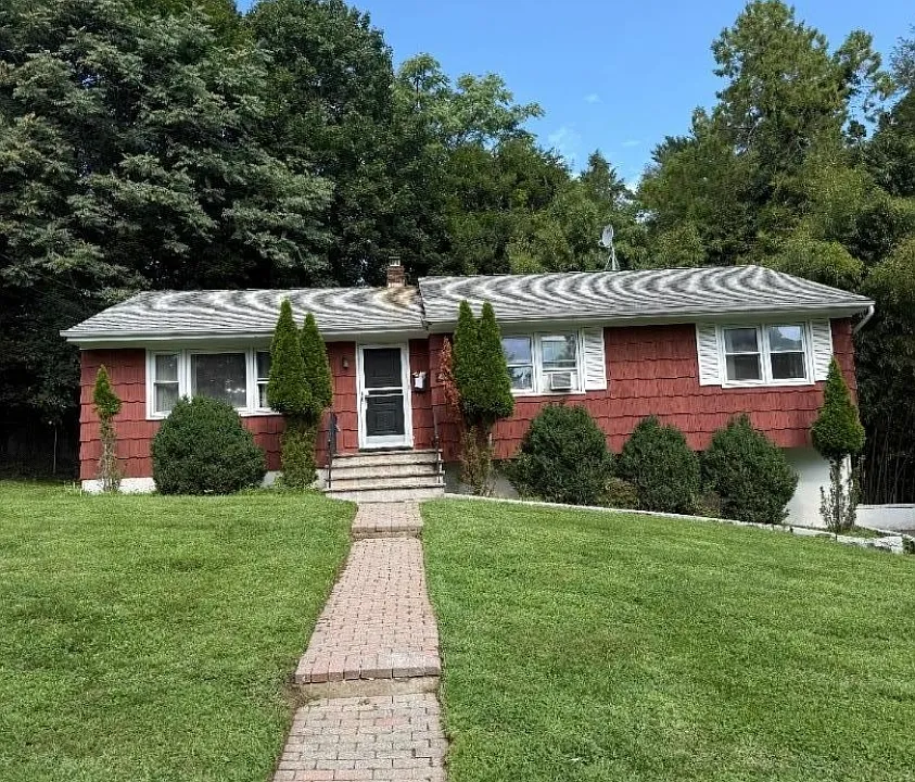 403 Longview Ct