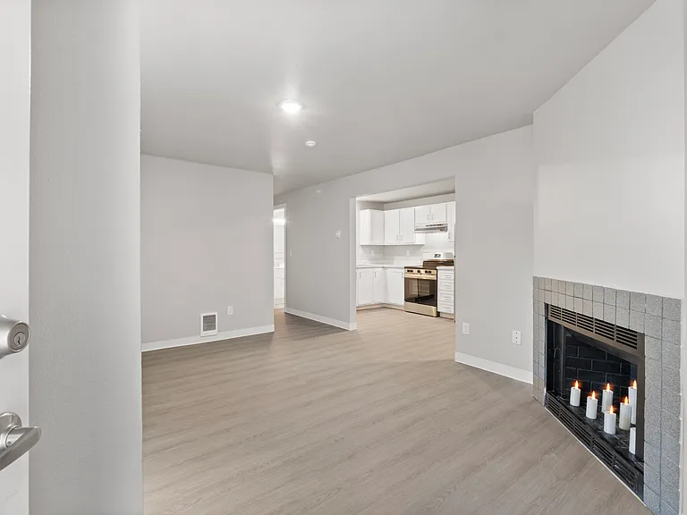 Chambers Crest Apartments — Photo 27