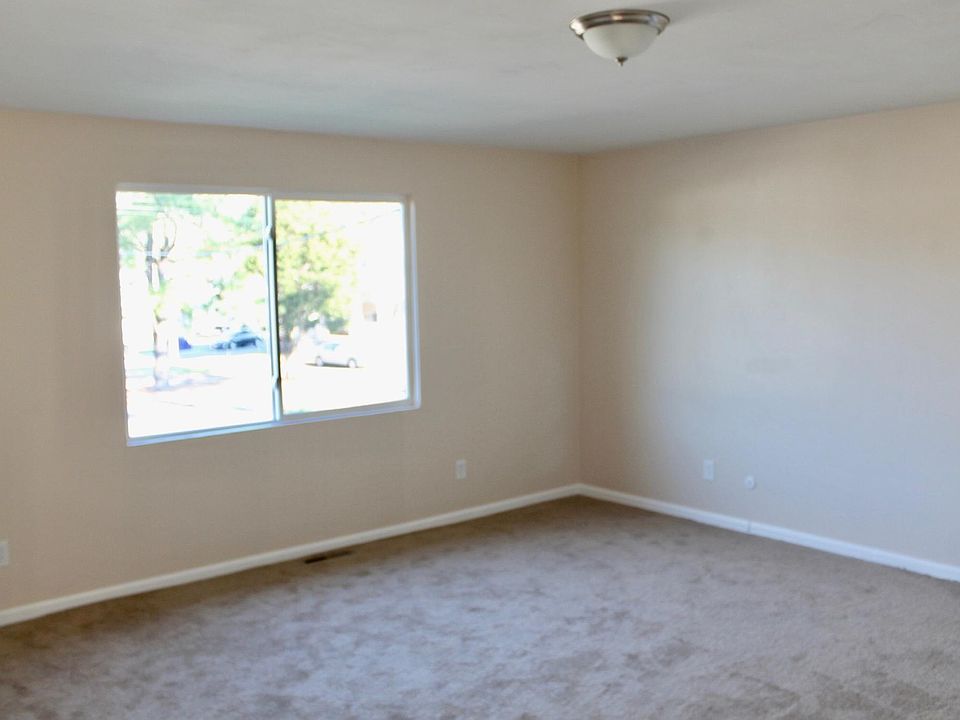 1st image of 3108 Chesapeake Blvd #A