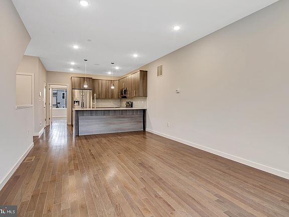 2nd image of 1405 N 8th St Unit 1