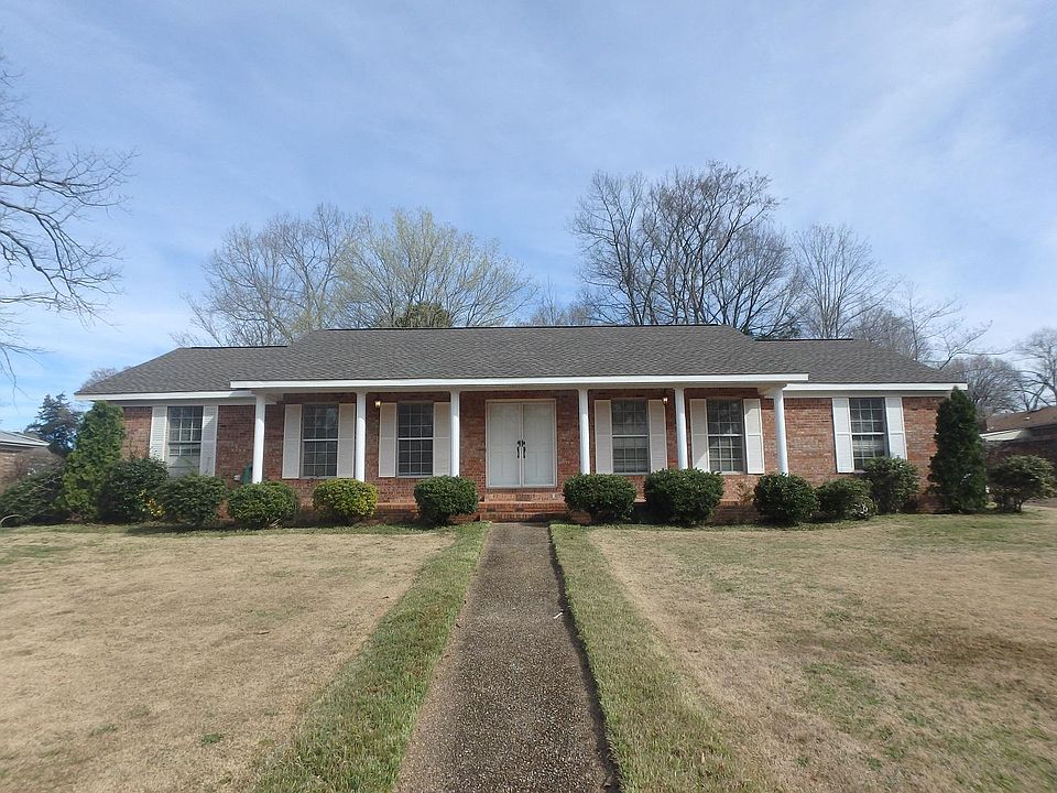 Nice 4 bedroom 2 bath home with a double attached garage.