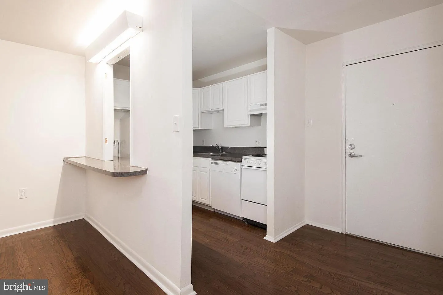2311 Spruce St — Photo 4