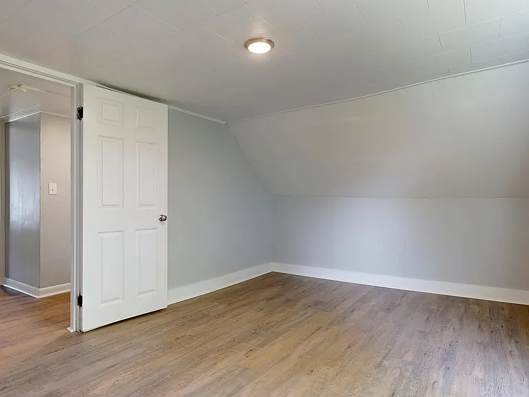 10 Riverbank Ct — Photo 15