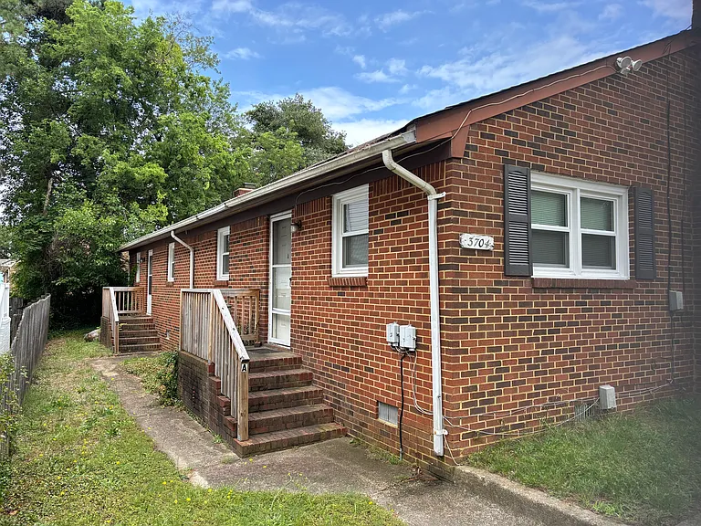 3704 E Stratford Rd #B — Photo 2